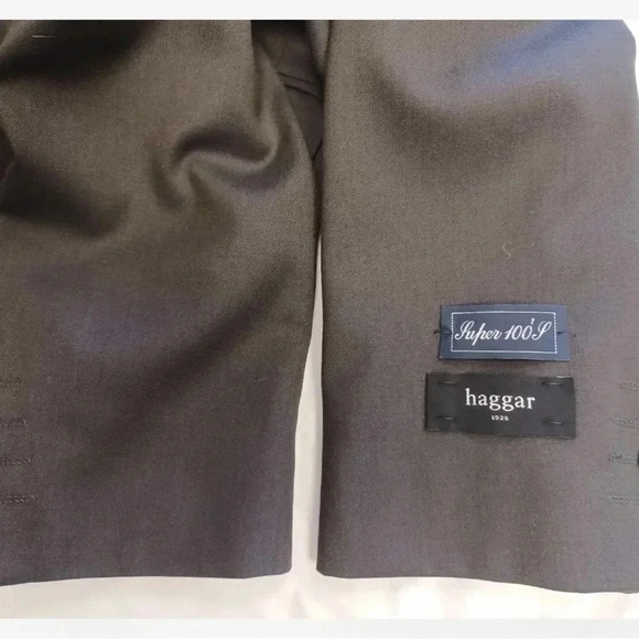 Haggar 100% Wool Charcoal 2 Piece  Suit Size 46 S/P - Picture 13 of 14